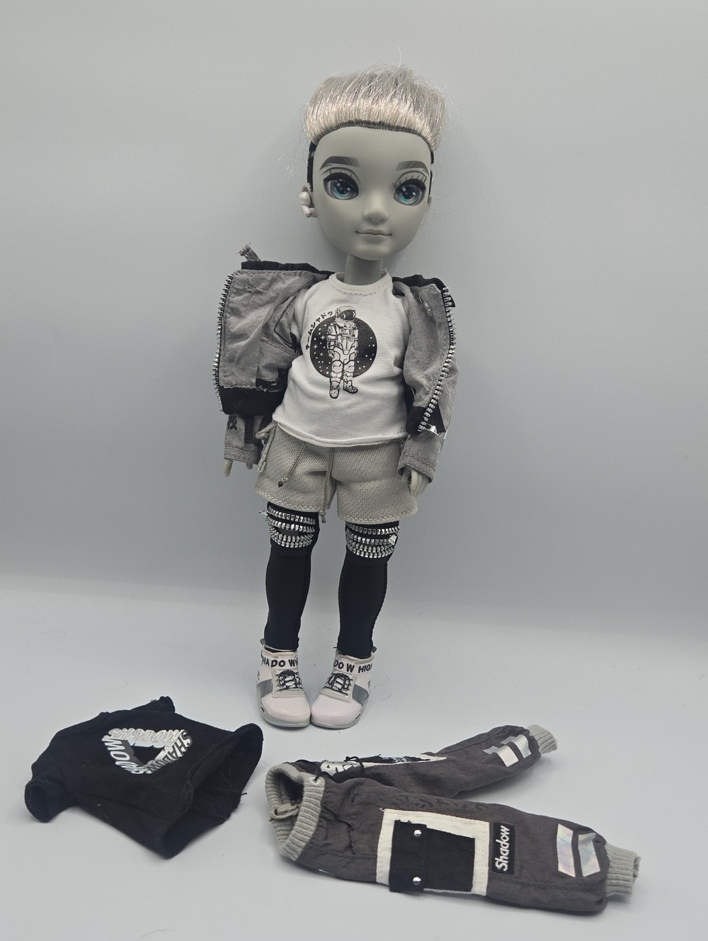 Rainbow High Shadow High Ash Silverstone Deluxe Doll
